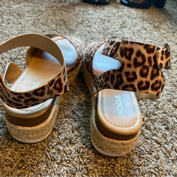 Leapard Print high heel sandals - Picture 2 of 5